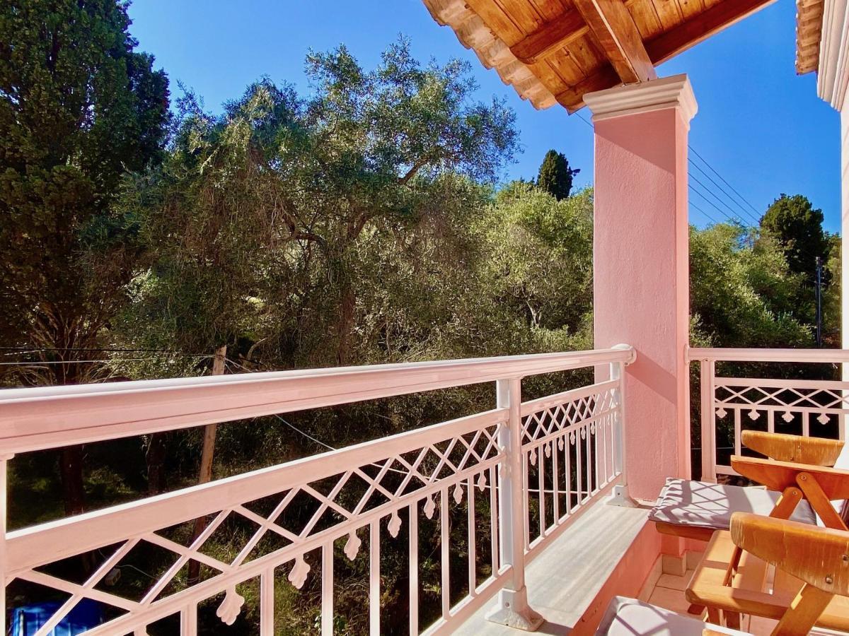 Seafront Villa Ourania Mesongi Exterior photo